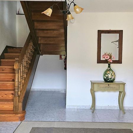 Casa De Aldea La Piniella Guest House Villahormes Ngoại thất bức ảnh